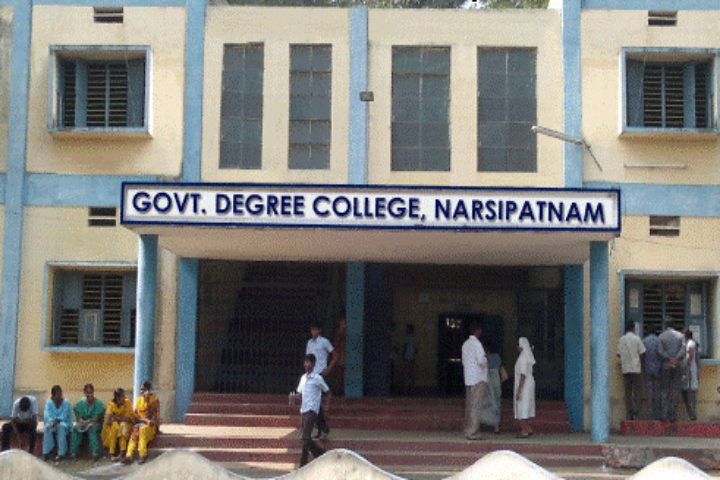 https://cache.careers360.mobi/media/colleges/social-media/media-gallery/23598/2018/12/28/Campus view of Government Degree College Narsipatnam_Campus-View.png